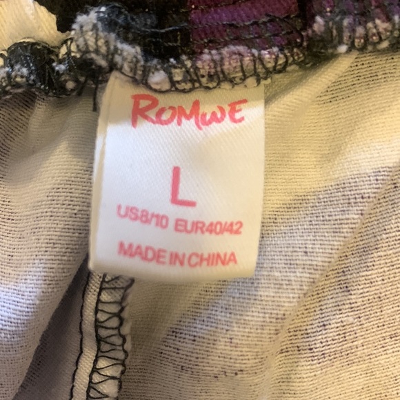 Romwe brand purple camo pants with elastic at the ankles. Great condition - Picture 3 of 3